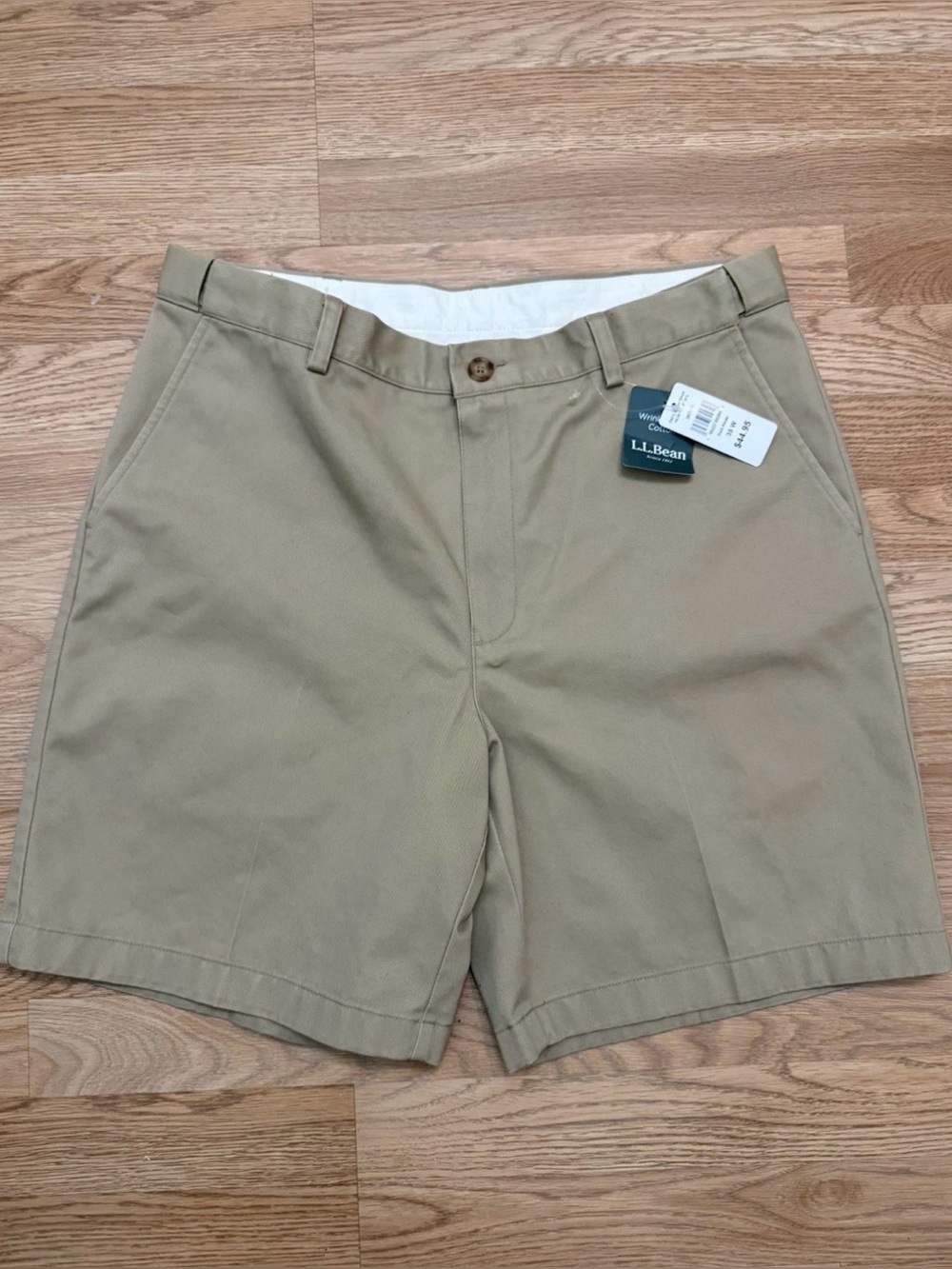 LL Bean Mens Dark Khaki Shorts Size 34W Wrinkle Free Cotton Comfort Waist NEW